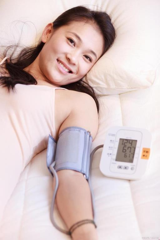 水银柱血压计和电子血压计到底哪个更准-(水银柱和电子血压计哪个准确率高)