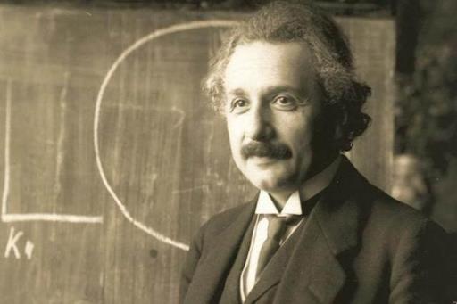 爱因斯坦应该算是科学界最善于独立思考的巨人了(爱因斯坦的大脑是世界上使用最多吗)