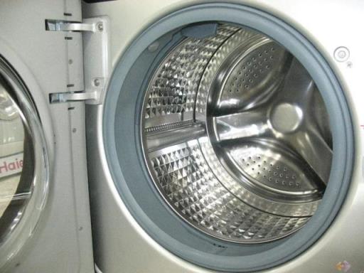 滚筒洗衣机不如波轮洗的干净(为啥滚筒比波轮洗衣机贵)