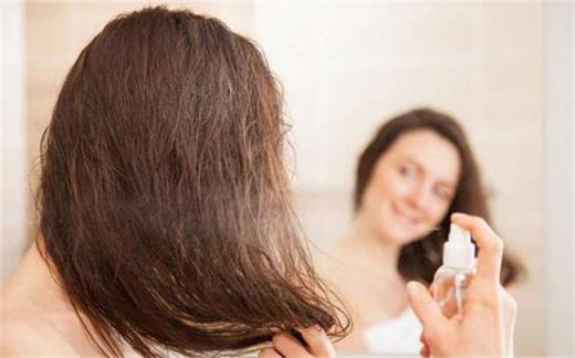 日常护发应该多久洗一次头(头发多久洗一次最科学)