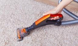 家里地毯怎么清洁干净卫生