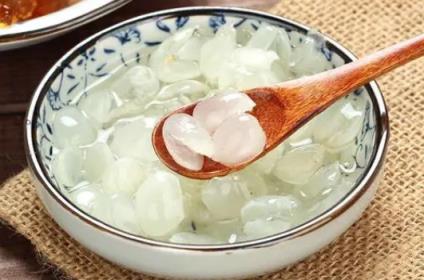 皂角米有什么功效与作用(皂角米的吃法和禁忌)