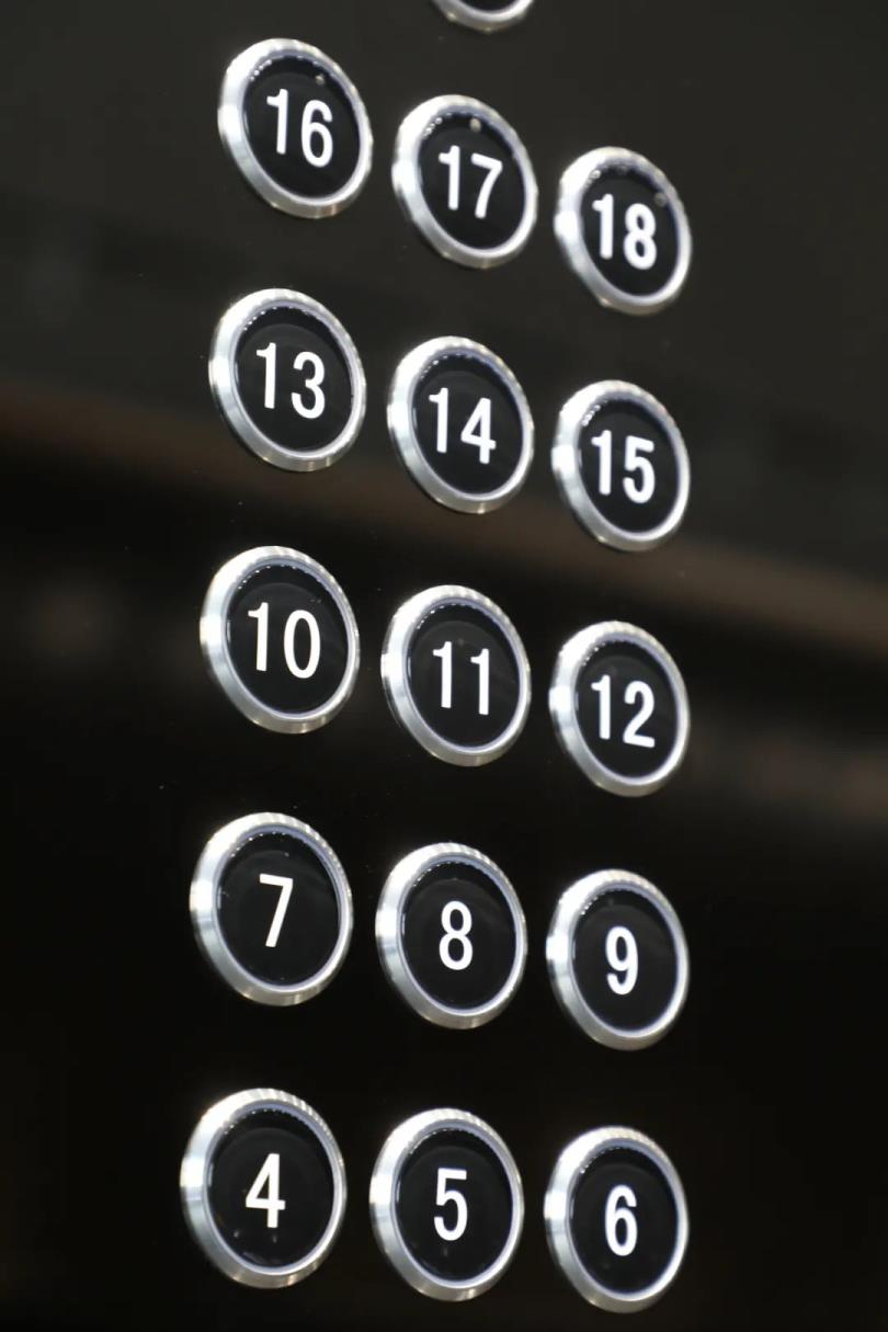 电梯紧急按钮标识图片(电梯紧急按钮)