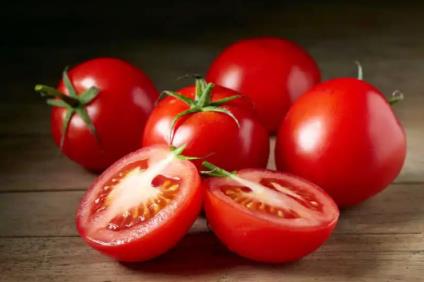 特别爱吃西红柿的原因是什么(为什么特别爱吃西红柿)