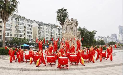 2022舒城师范对口高考班分数线(这就是2022年第一天的中国!)