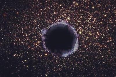 科学家观测到宇宙最大的单一天体,现在有可能已经将星系吞噬