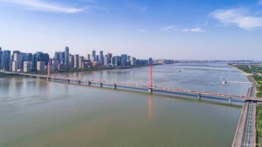 杭州钱塘江大桥可以步行吗(在钱塘江上建桥可真不容易)