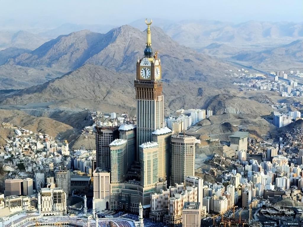 世界上最高的塔前十名(全球最高的塔前十名)