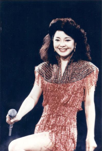 80后经典老歌女歌手图片