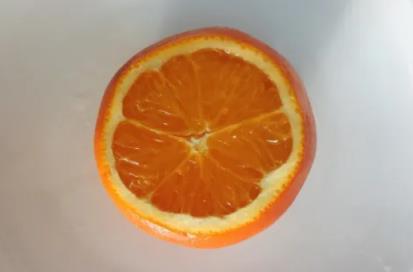 盐蒸橙子可以治疗咽喉炎吗(咽喉炎吃盐蒸橙子有用吗)