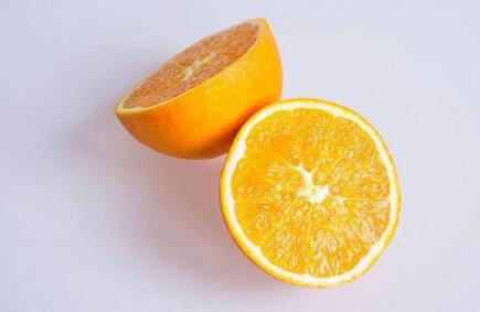 盐蒸橙子用开水还是凉水(盐蒸橙子用多少度的水合适)